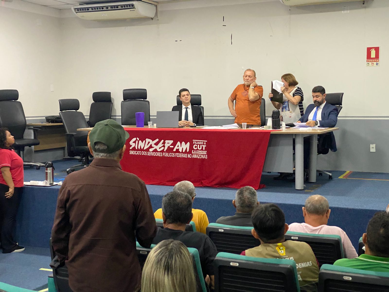 Assembleia no Ministério da Saúde/ Salários e ações jurídicas – 11.02.2025