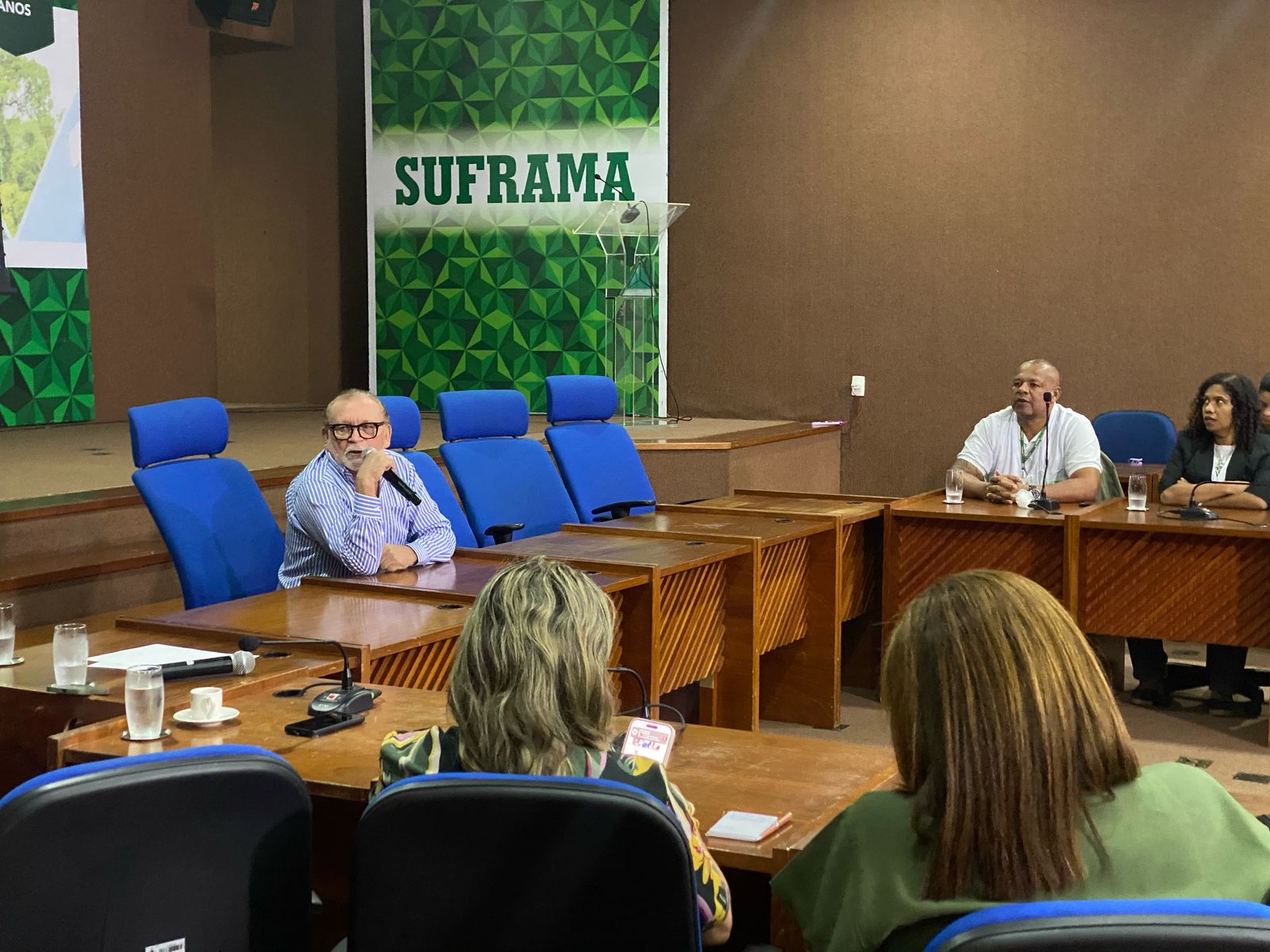 Sindsep-AM na Suframa falando sobre saúde do trabalhador no ‘Abril Verde’ – 26.04.2025